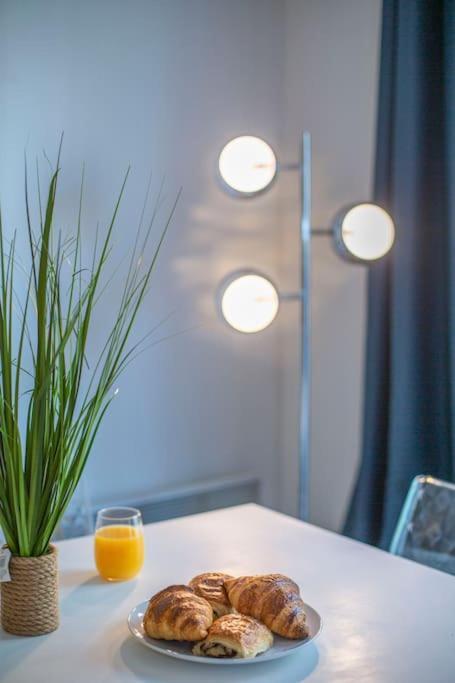 Grand 2 Pieces Balcon Parking Porte Paris Обервилье Экстерьер фото